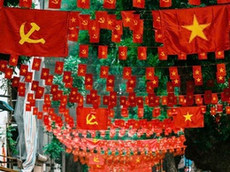 THÔNG BÁO CỦA UBND THÀNH PHỐ HÀ NỘI VỀ VIỆC TREO CỜ TỔ QUỐC CHÀO MỪNG ĐẠI HỘI ĐẠI BIỂU MẶT TRẬN TỔ QUỐC VIỆT NAM LẦN THỨ XI