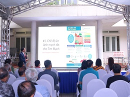 Phường Từ Liêm tổ chức khám, tư vấn sức khỏe miễn phí cho gia đình chính sách và nhân dân