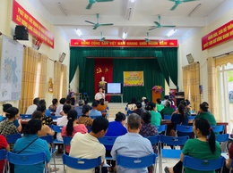 120 hộ nuôi trồng thủy sản xã Ứng Hòa tham gia lớp tập huấn kỹ thuật và phòng trị bệnh trên cá.