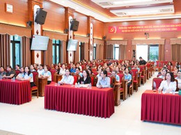 Nâng cao kỹ năng bảo vệ phụ nữ trên không gian mạng trên địa bàn xã Quốc Oai
