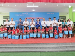 Hà Nội triển khai khám, chăm sóc sức khỏe cho trẻ em các xã vùng dân tộc, miền núi