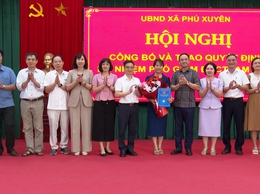 Xã Phú Xuyên công bố quyết định bổ nhiệm Phó Giám đốc Trạm Y tế xã