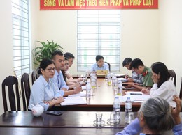 Bí thư Đảng ủy xã tiếp công dân định kỳ tháng 5 năm 2026
