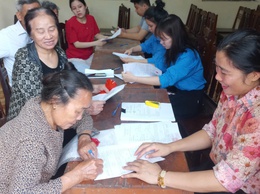 Phường Chương Mỹ tổ chức chứng thực ủy quyền nhận lương hưu, trợ cấp tại các tổ dân phố