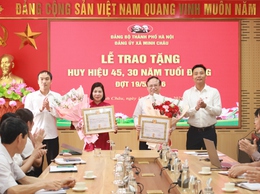 Đảng ủy xã Minh Châu: trao tặng Huy hiệu Đảng đợt 19/5