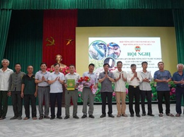 HỘI NÔNG DÂN XÃ ỨNG HÒA RA MẮT CHI HỘI NGHỀ NGHIỆP VÀ TỔ CHUYỂN ĐỔI SỐ TRONG NUÔI TRỒNG THỦY SẢN