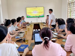 Đẩy mạnh chuyển đổi số y tế cơ sở: Phường Long Biên tập huấn ứng dụng bản đồ số trong quản lý dịch bệnh và an toàn thực phẩm
