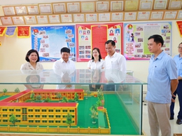 Đoàn giám sát Ủy ban MTTQ Việt Nam thành phố Hà Nội làm việc tại xã Suối Hai về Chương trình mục tiêu quốc gia vùng đồng bào dân tộc thiểu số và miền núi