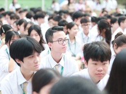 Bãi bỏ nhiều thủ tục hành chính về chuyển trường