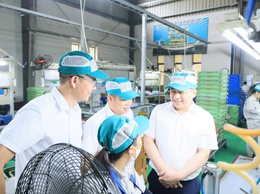 Đoàn kiểm tra số 02 của Đảng ủy xã Thư Lâm kiểm tra việc triển khai thực hiện Nghị quyết Đại hội Đảng các cấp tại Đảng bộ Công ty Cổ phần Xích líp Đông Anh