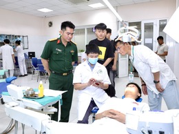 BCHQS xã Thư Lâm tổ chức khám sức khỏe tuyển chọn công dân tham gia lực lượng Dân quân thường trực