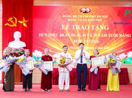 Đảng ủy xã Kiều Phú tổ chức Lễ trao tặng Huy hiệu Đảng đợt 19/5 cho 29 đảng viên