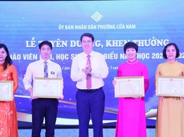 Phường Cửa Nam khen thưởng giáo viên giỏi, học sinh tiêu biểu năm học 2025-2026