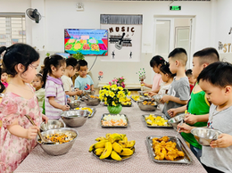 GIỜ ĂN TRƯA CỦA TRẺ - NIỀM VUI VÀ TÌNH YÊU TRONG MỖI BỮA ĂN CỦA TRẺ TẠI TRƯỜNG MẦM NON HOA MAI