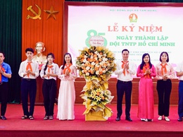 Tam Hưng: Sôi nổi chương trình kỷ niệm 85 năm thành lập Đội TNTP Hồ Chí Minh gắn với sân chơi trí tuệ cho thiếu nhi