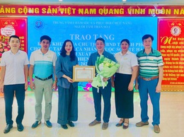 Trung tâm Chăm sóc và Phục hồi chức năng người tâm thần số 1 Hà Nội kỷ niệm 42 năm ngày thành lập, đón nhận Bằng khen của UBND thành phố Hà Nội