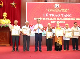 ĐẢNG BỘ XÃ PHÚ XUYÊN TRANG TRỌNG TỔ CHỨC LỄ TRAO HUY HIỆU ĐẢNG ĐỢT 19/5; KỶ NIỆM 136 NĂM NGÀY SINH CHỦ TỊCH HỒ CHÍ MINH VÀ KHAI MẠC HỘI THI BÁO CÁO VIÊN, TUYÊN TRUYỀN VIÊN GIỎI NĂM 2026