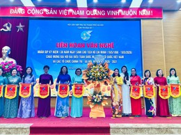 Phụ nữ Thủ đô gửi lời ca dâng Bác