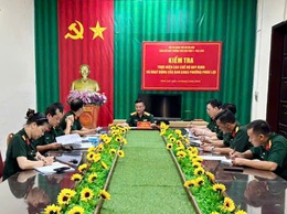 Ban chỉ huy PTKV4- Gia Lâm kiểm tra Ban chỉ huy Quân sự phường Phúc Lợi