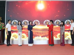 Ra mắt ấn phẩm “Bản tin điện tử Mặt trận phường Giảng Võ” và vinh danh “Gương sáng Mặt trận”
