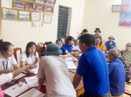 Hỗ trợ chứng thực chữ ký uỷ quyền, nhận lương hưu cho người cao tuổi, gia đình chính sách và người yếu thế trên địa bàn xã