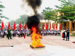 xã Bất Bạt: Tăng cường trang bị kỹ năng sinh tồn cho học sinh qua chuỗi hoạt động phòng cháy chữa cháy và phòng chống đuối nước