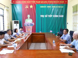 Đồng chí Phó chủ tịch UBND xã tiếp công dân định kỳ tháng 5/2026
