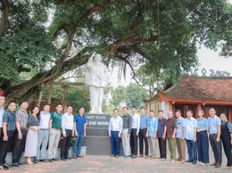 Suối Hai tháng Năm nhớ Bác