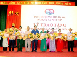 Đảng ủy xã Phúc Sơn long trọng tổ chức Lễ trao tặng Huy hiệu Đảng đợt 19/5/2026