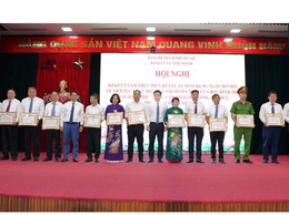 XÃ VĨNH THANH TỔ CHỨC KỶ NIỆM 136 NĂM NGÀY SINH CHỦ TỊCH HỒ CHÍ MINH; SƠ KẾT 5 NĂM THỰC HIỆN KẾT LUẬN SỐ 01-KL/TW VÀ TRAO THƯỞNG CÁC TẬP THỂ, CÁ NHÂN TIÊU BIỂU