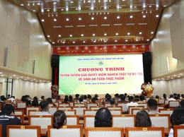 Tuyên truyền pháp luật về “Điểm nghẽn trật tự đô thị” và vệ sinh an toàn thực phẩm trên địa bàn phường Hà Đông