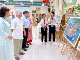 Trường THCS Tân Triều: Ấn tượng triển lãm tranh “Dòng chảy sắc màu”