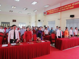 Đảng ủy xã Hòa Phú: Long trọng tổ chức Lễ trao tặng Huy hiệu Đảng đợt 19/5