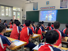 TRƯỜNG THCS TRƯƠNG CÔNG GIAI ĐẨY MẠNH TUYÊN TRUYỀN, PHỔ BIẾN, GIÁO DỤC PHÁP LUẬT CHO HỌC SINH QUA TIẾT HỌC GEN Z