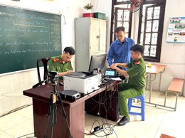 Công an xã Tam Hưng: Thu nhận hồ sơ cấp căn cước cho phạm nhân được đề nghị đặc xá