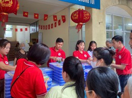 Hội Chữ thập đỏ xã Phú Nghĩa: Lan tỏa yêu thương từ những suất cơm nghĩa tình