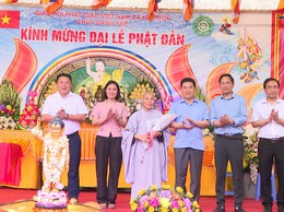 Thăm, tặng quà, chúc mừng Ngày đại lễ Phật đản PL. 2570 - DL.2026 Chùa Bành Khê thôn Liên Hiệp 9 xã Hát Môn