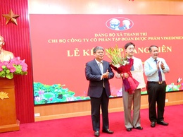 Kết nạp Đảng cho chủ doanh nghiệp tiêu biểu trên địa bàn xã Thanh Trì