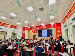  Phòng giao dịch NHCSXH Thanh Oai tổ chức lớp tập huấn nghiệp vụ tín dụng chính sách cho 148 học viên là Tổ trưởng, tổ phó của 74 tổ tiết kiệm và vay vốn trên địa bàn xã.