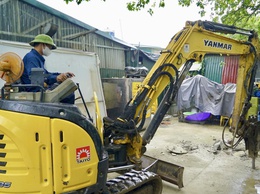 Phường Từ Liêm tổ chức cưỡng chế phá dỡ các công trình vi phạm đất đai