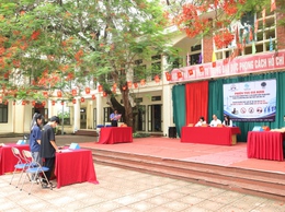 Phường Tùng Thiện tuyên truyền pháp luật về ma túy, thuốc lá điện tử và phòng chống bạo lực học đường