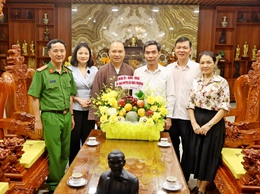 Đoài Phương thăm, tặng quà các cơ sở Phật giáo nhân dịp Đại lễ Phật đản Phật lịch 2570 – Dương lịch 2026