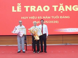 Tự hào truyền thống kiên trung qua những tấm Huy hiệu Đảng