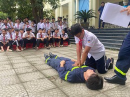 Nâng cao nhận thức pháp luật, kỹ năng tự bảo vệ bản thân cho học sinh Trường THCS Quảng Phú Cầu