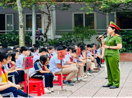 TUYÊN TRUYỀN PHÁP LUẬT VỀ BÌNH ĐẲNG GIỚI VÀ PHÒNG CHỐNG BẠO LỰC HỌC ĐƯỜNG TẠI TRƯỜNG THCS THỊNH LIỆT