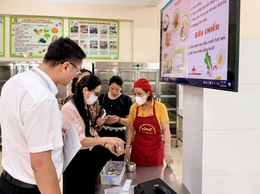 XÃ VĨNH THANH: GIÁM SÁT CÔNG TÁC BẢO ĐẢM AN TOÀN THỰC PHẨM TẠI TRƯỜNG MẦM NON HẢI BỐI