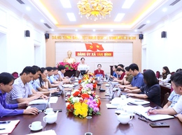 Thường trực Đảng ủy xã làm việc với UBND xã và các phòng chuyên môn