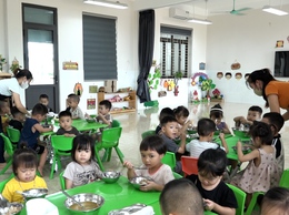 Xã Mỹ Đức tăng cường kiểm tra an toàn thực phẩm tại các bếp ăn tập thể trường học và các cơ sở cung cấp nguyên liệu thực phẩm, cơ sở chế biến suất ăn sẵn cho các trường  học