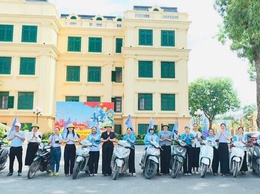 HỘI LHPN XÃ PHÚC THỌ PHỐI HỢP VỚI PHÒNG KINH TẾ TUYÊN TRUYỀN PHÒNG, CHỐNG RÁC THẢI NHỰA VÀ QUẢN LÝ CHẤT THẢI RẮN SINH HOẠT