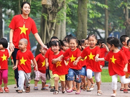 “Chung tay bảo vệ trẻ em – Vì môi trường sống an toàn, lành mạnh và phát triển toàn diện cho trẻ em.”